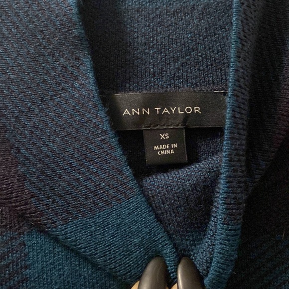 Ann taylor XS turtleneck - Picture 3 of 5